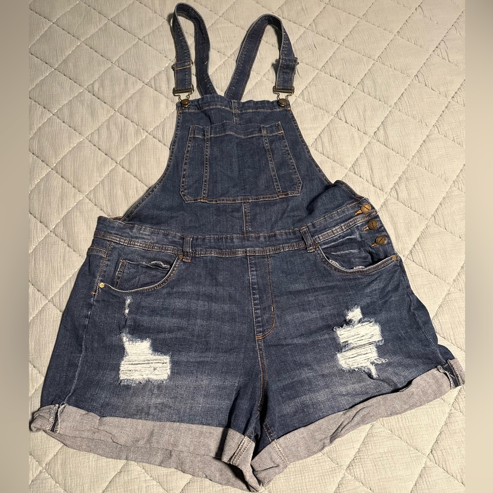 OVERALL SHORTS DOLLHOUSE Size 20